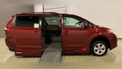2019 Toyota Sienna LE 8-Passenger