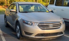 2017 Ford Taurus SEL