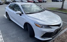 2022 Toyota Camry Hybrid XLE