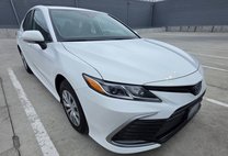2022 Toyota Camry Hybrid LE