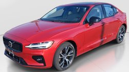 2024 Volvo S60 B5 Core Dark Theme