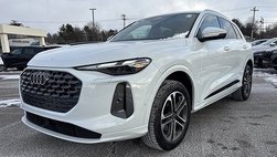 2025 Audi Q5 quattro Premium TFSI