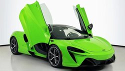 2025 McLaren Artura Base