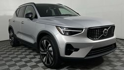 2025 Volvo XC40 B5 Plus Dark Theme