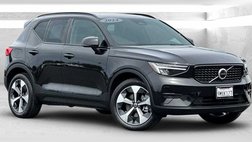 2024 Volvo XC40 XC40 Core, B5 AWD Gas (mild hybrid), Gasoline, Dark