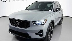 2024 Volvo XC40 B5 Plus Dark Theme