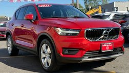 2022 Volvo XC40 T5 Momentum