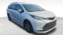 2023 Toyota Sienna XLE 8-Passenger