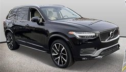 2020 Volvo XC90 T6 Momentum 6-Passenger