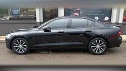 2022 Volvo S60 B5 Momentum