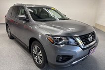 2020 Nissan Pathfinder S
