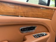 2022 Bentley Bentayga V8