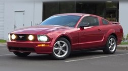 2005 Ford Mustang GT Deluxe