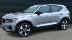 2026 Volvo XC40 B5 Plus