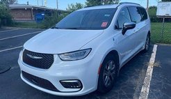 2025 Chrysler Pacifica Hybrid Pinnacle