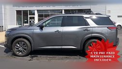 2022 Nissan Pathfinder SV