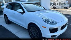 2017 Porsche Cayenne Standard