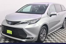 2022 Toyota Sienna XLE 7-Passenger