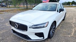 2022 Volvo S60 B5 Momentum