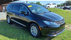 2025 Chrysler Voyager LX