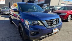2017 Nissan Pathfinder SV