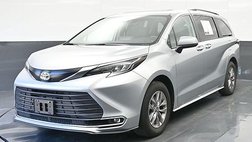 2024 Toyota Sienna XLE