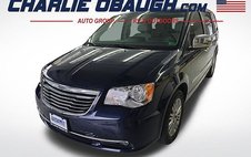 2014 Chrysler Town and Country Touring-L
