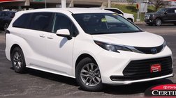 2025 Toyota Sienna LE 8-Passenger