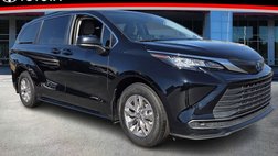 2023 Toyota Sienna LE 8-Passenger
