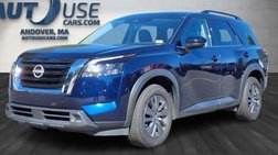 2024 Nissan Pathfinder SV