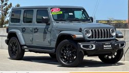 2025 Jeep Wrangler Sahara 4WD