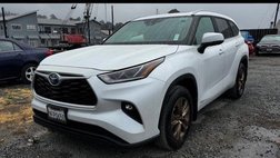 2023 Toyota Highlander Hybrid Bronze Edition