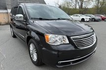 2015 Chrysler Town and Country Touring-L