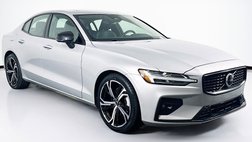 2024 Volvo S60 B5 Core Dark Theme