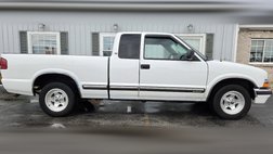 2000 Chevrolet S-10 LS