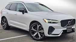 2023 Volvo XC60 B6 Ultimate Dark Theme