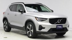 2023 Volvo XC40 B5 Plus Dark Theme