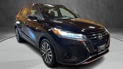 2022 Nissan Kicks SR