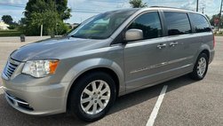 2013 Chrysler Town and Country Touring