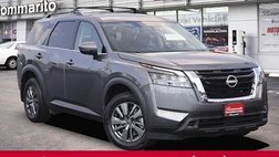 2024 Nissan Pathfinder SV