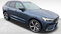 2023 Volvo XC60 B5 Ultimate Dark Theme