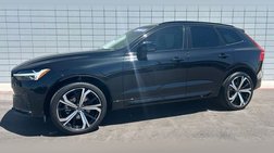 2023 Volvo XC60 B5 Ultimate Dark Theme