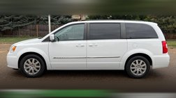 2016 Chrysler Town and Country Touring
