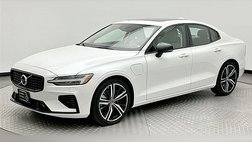 2022 Volvo S60 Recharge T8 R-Design Expression