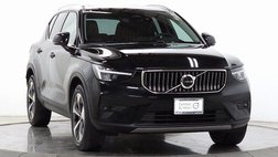 2023 Volvo XC40 B5 Plus Bright Theme
