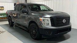 2017 Nissan Titan SV