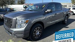 2022 Nissan Titan SV