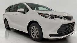 2025 Toyota Sienna LE 8-Passenger