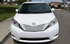 2017 Toyota Sienna LE