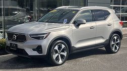 2023 Volvo XC40 B5 Plus Bright Theme